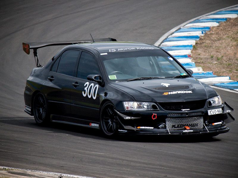 Plazmaman Mitsubishi Evo 7-9 RACE SPEC Swept Back Intercooler Kit - gallery image 7