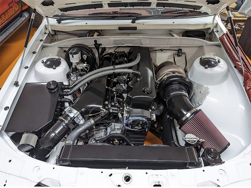Plazmaman RB30 single cam six injector manifold; photographed configuration and finish are examples