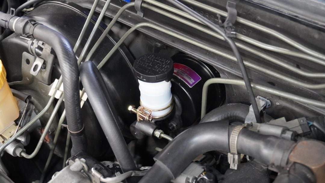 HFM.Parts Clutch Master Cylinder Assist Booster – R32 / R33 / R34 GT-R / Stagea 260RS – installed example